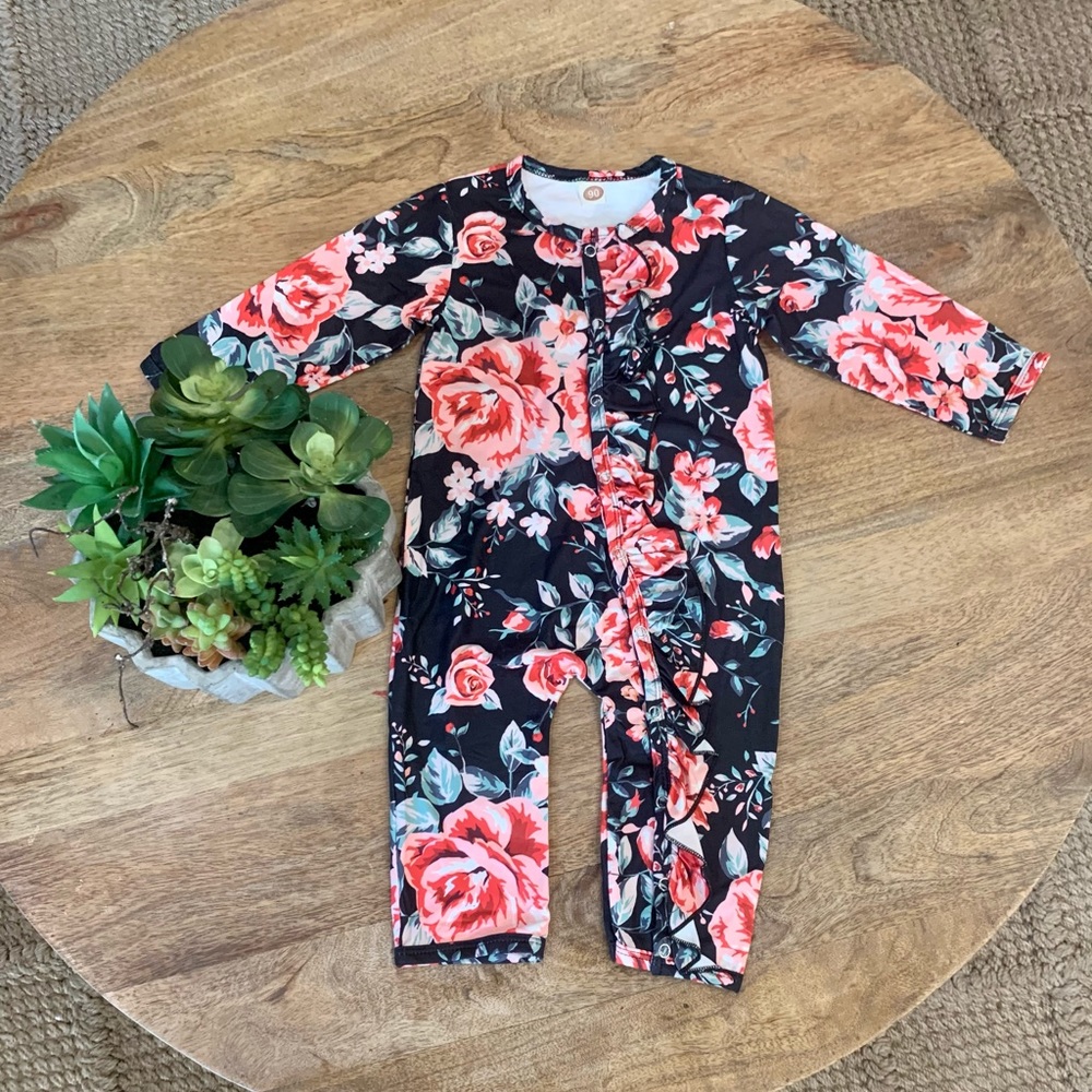 🌻PRICE DROP!🌻 SUPER SOFT Floral 💐